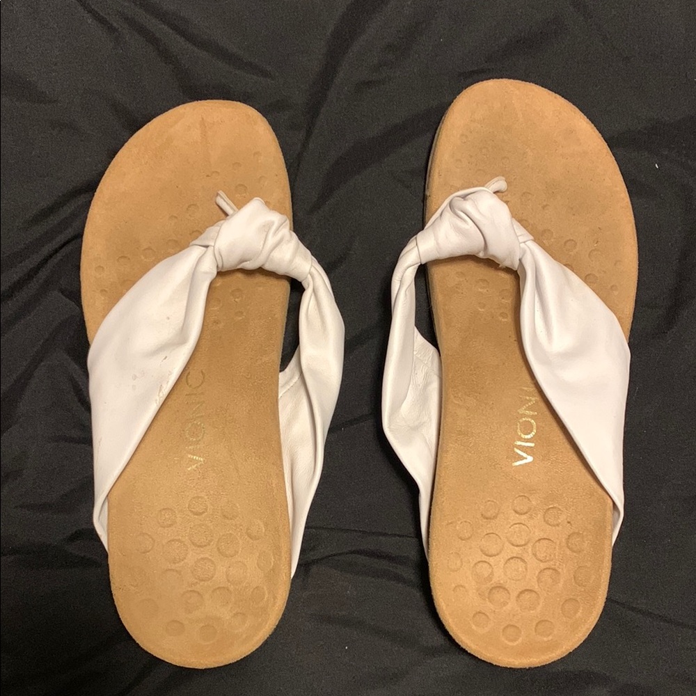 Vionic White Tan Sandals with Knotted Straps